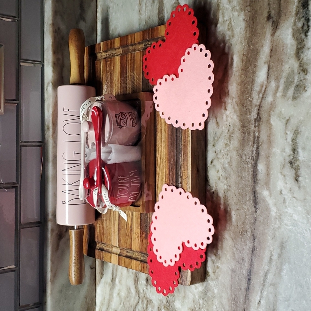 Rae Dunn Valentine's Set❤